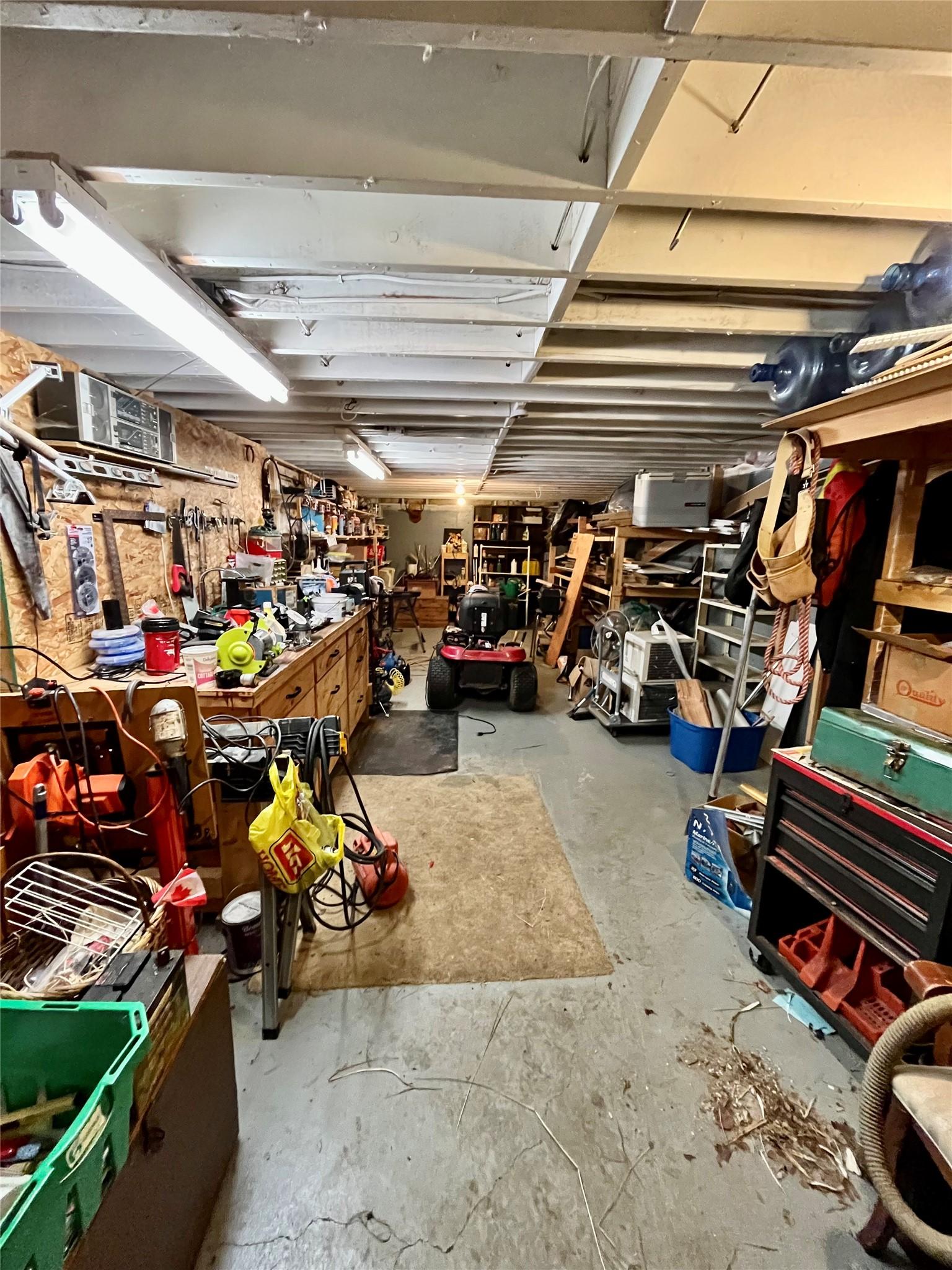 212 Maple Street, Fauquier, BC - Indoor With Storage