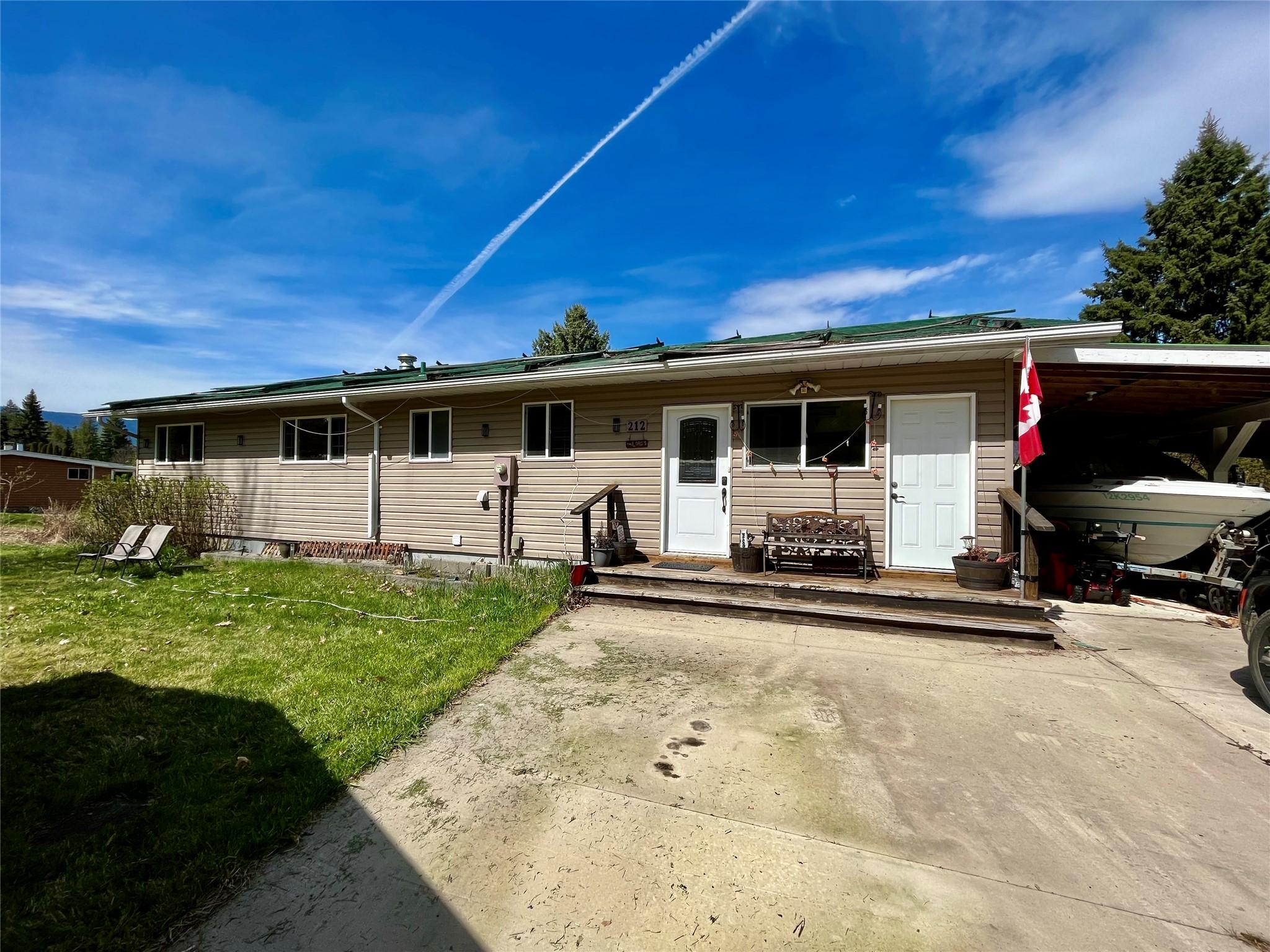 212 Maple Street, Fauquier, BC - Outdoor