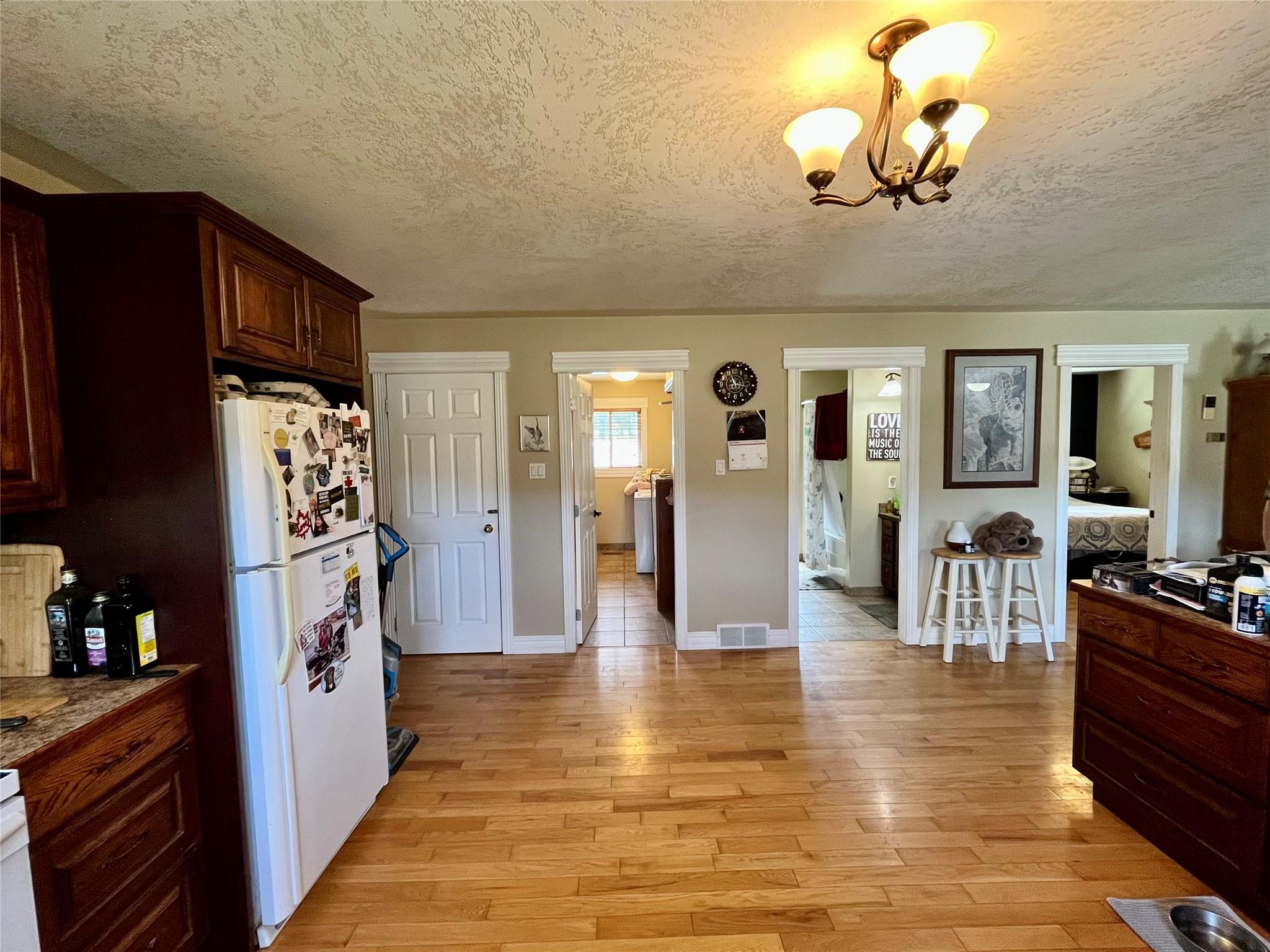 212 Maple Street, Fauquier, BC - Indoor Photo Showing Kitchen