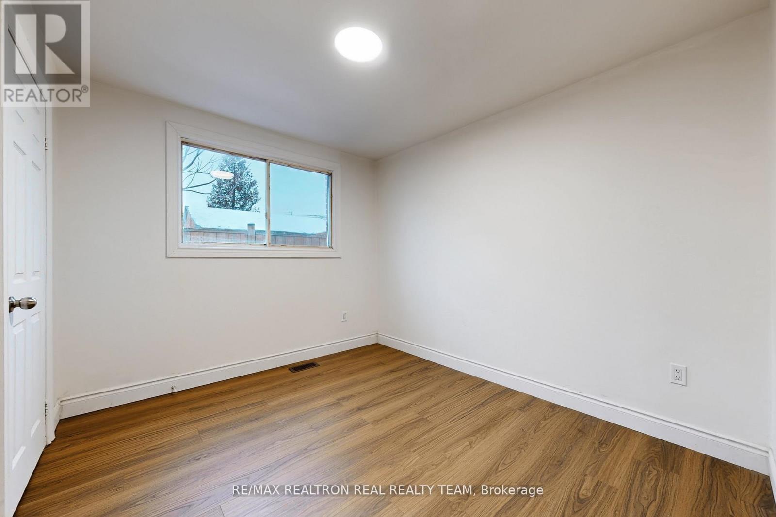 #C1 - 1129 Cannon Street E, Hamilton, ON - Indoor Photo Showing Other Room
