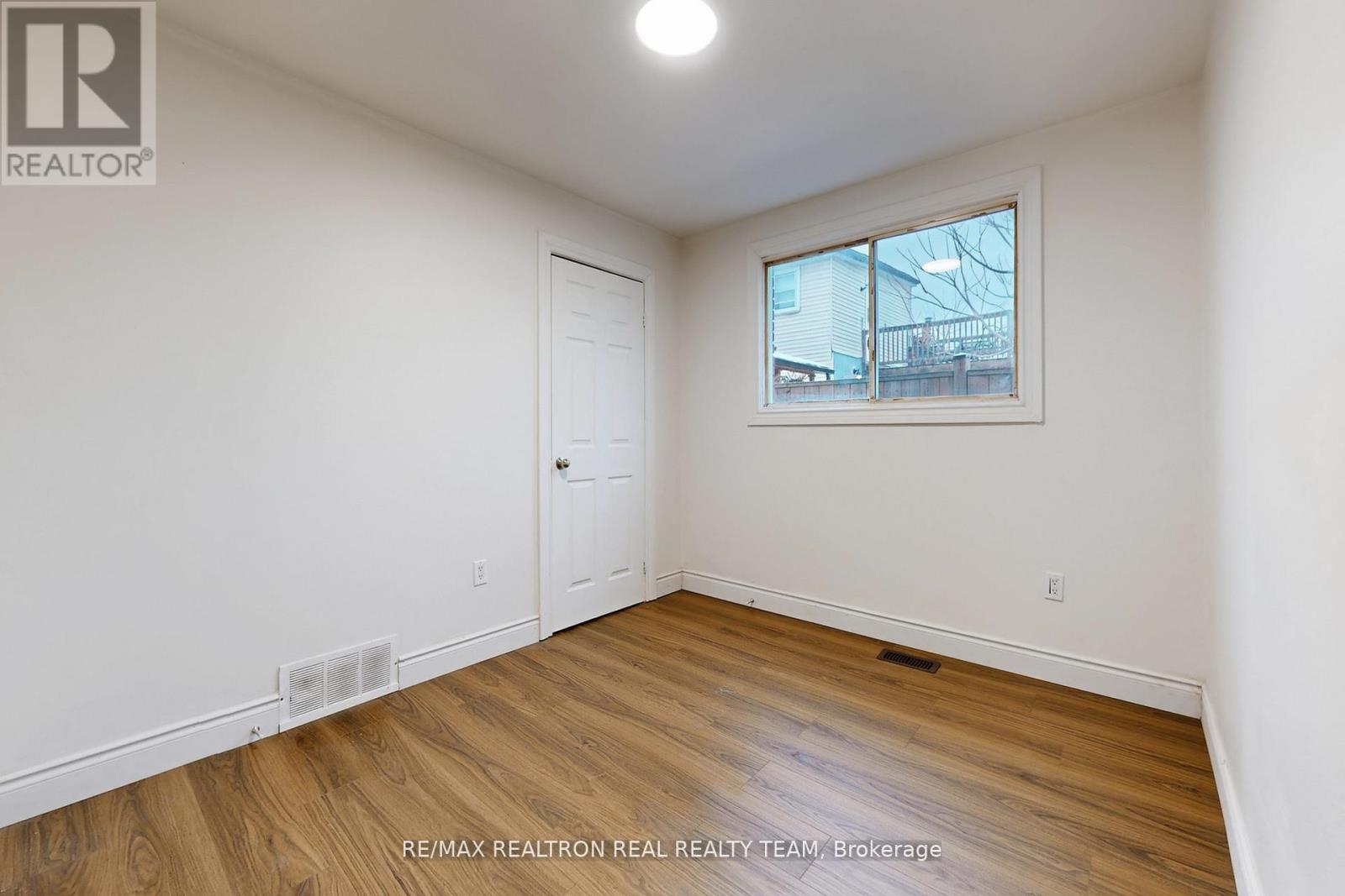 #C1 - 1129 Cannon Street E, Hamilton, ON - Indoor Photo Showing Other Room