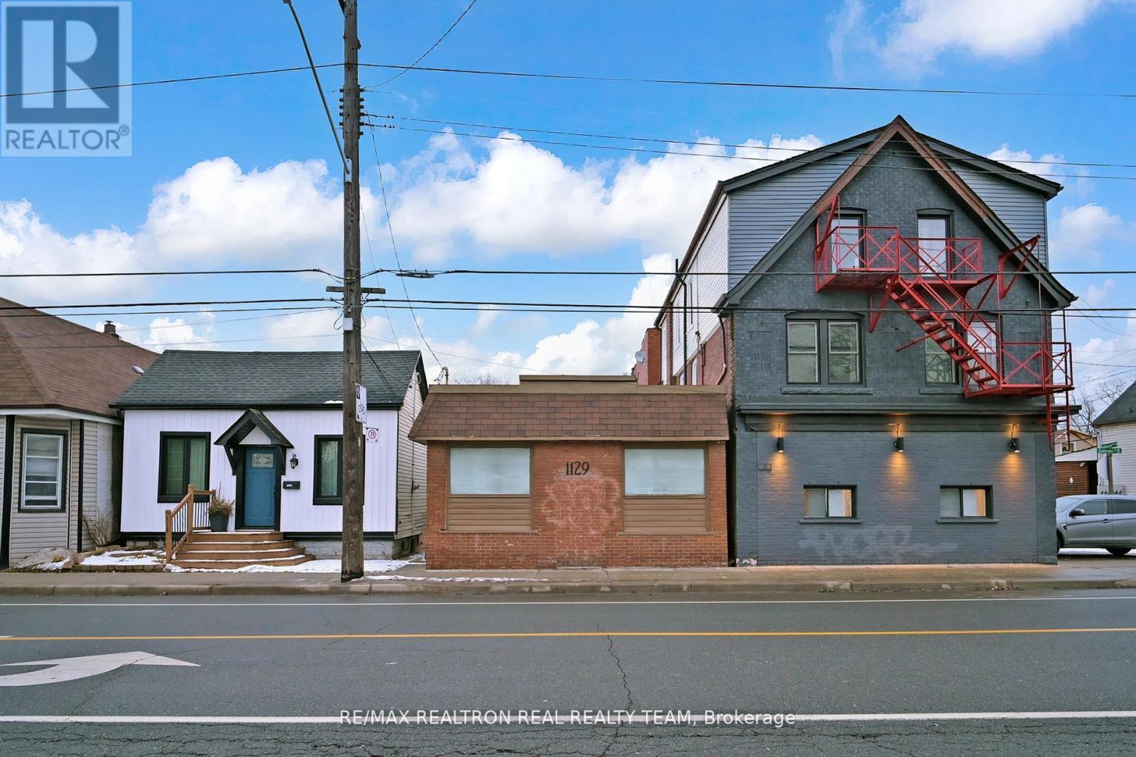 #C1 - 1129 Cannon Street E, Hamilton, ON - Outdoor With Facade
