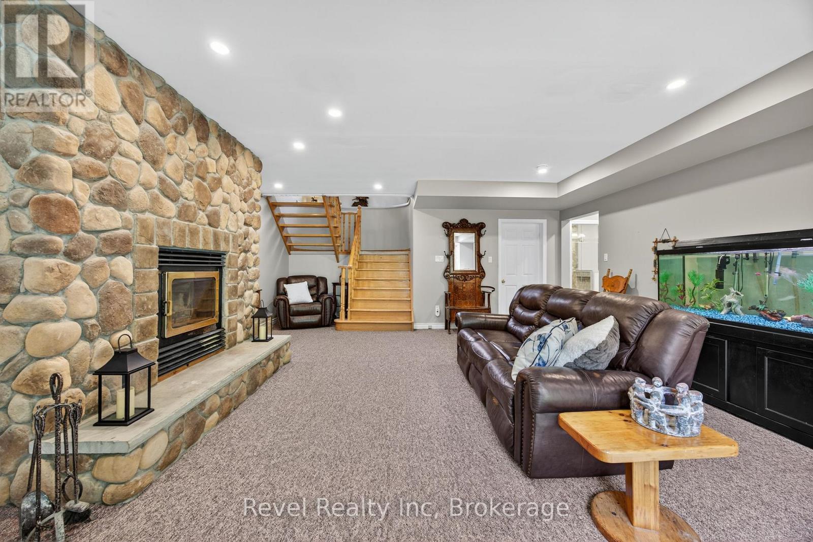 7190 93 Highway, Tiny, ON - Indoor Photo Showing Living Room With Fireplace