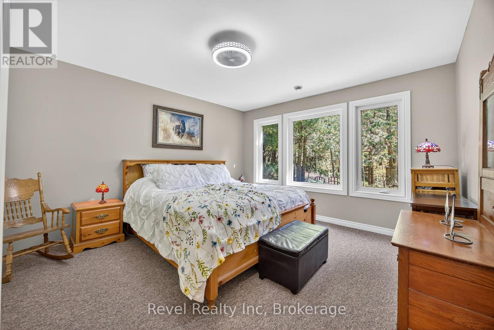 7190 93 Highway, Tiny, ON - Indoor Photo Showing Bedroom