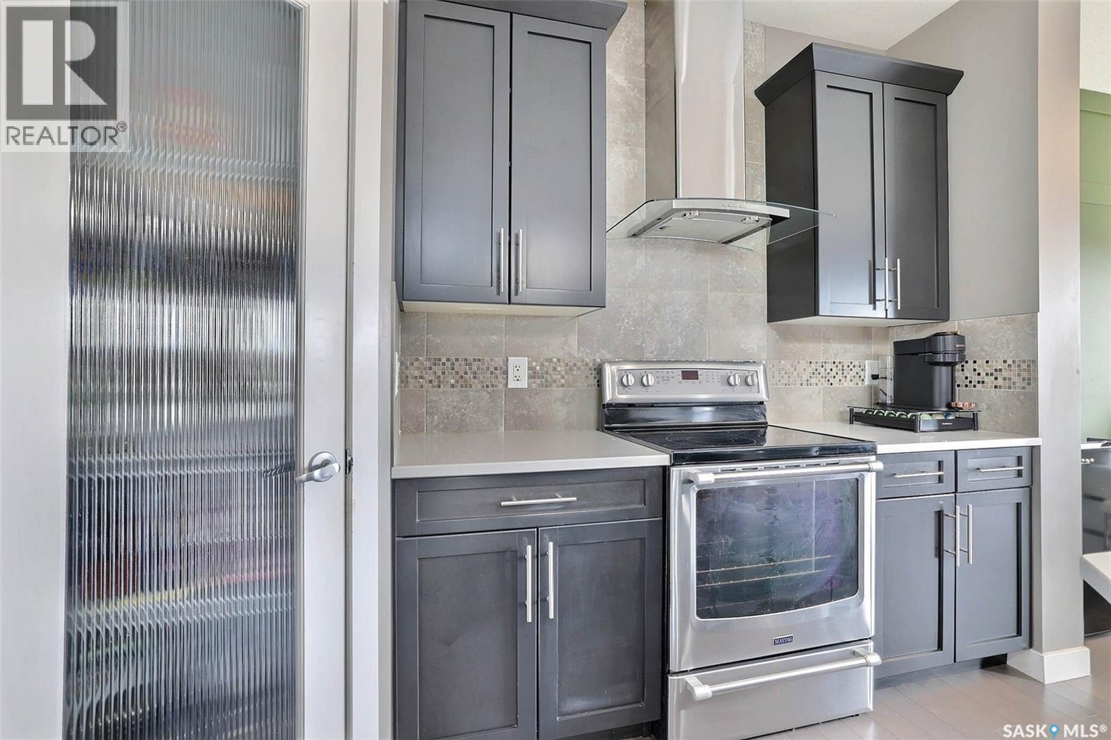 2621 Makowsky Crescent, Regina, SK - Indoor Photo Showing Kitchen With Stainless Steel Kitchen With Upgraded Kitchen