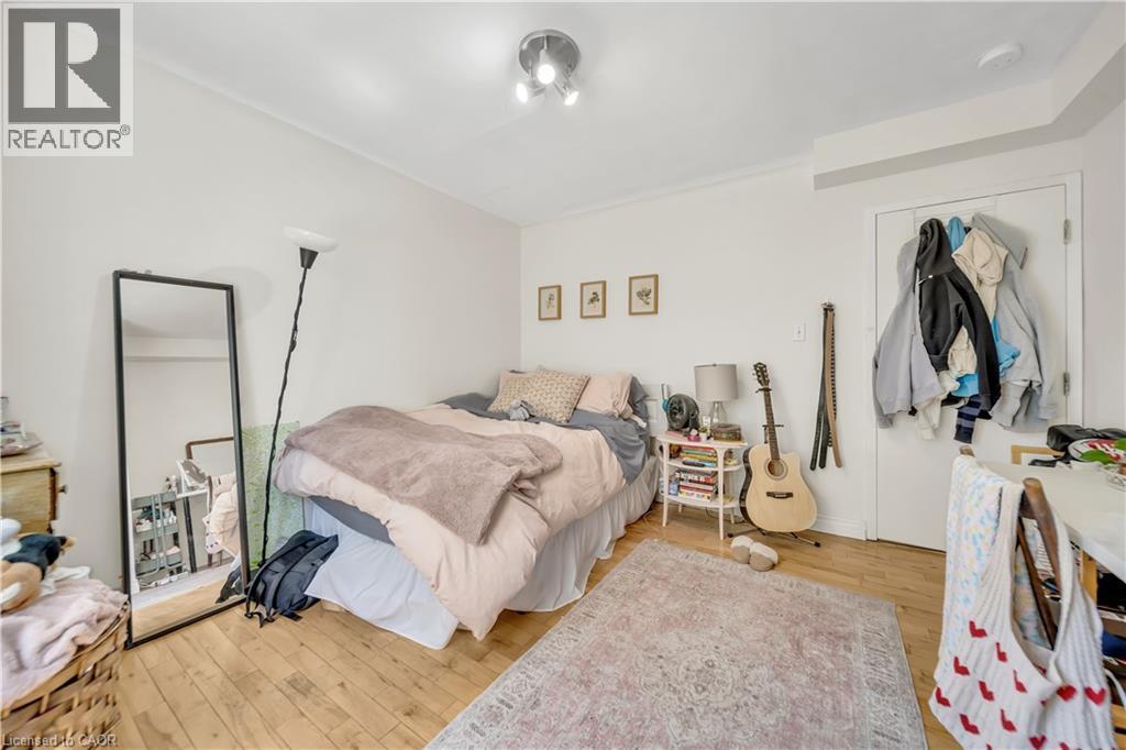 24 Columbia Street W, Waterloo, ON - Indoor Photo Showing Bedroom