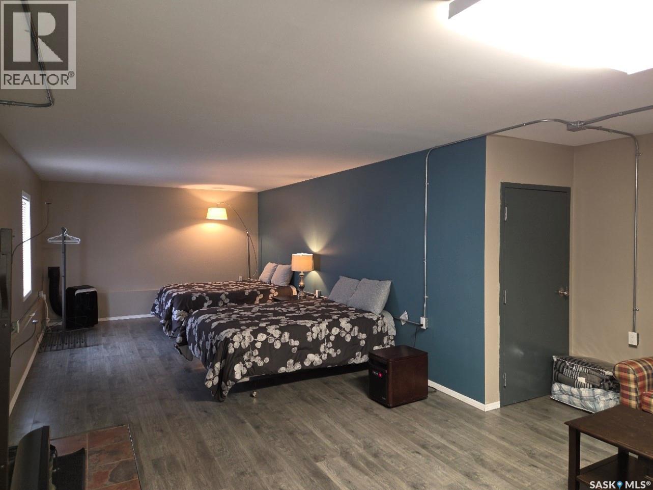 204 Railway Avenue S, Middle Lake, SK