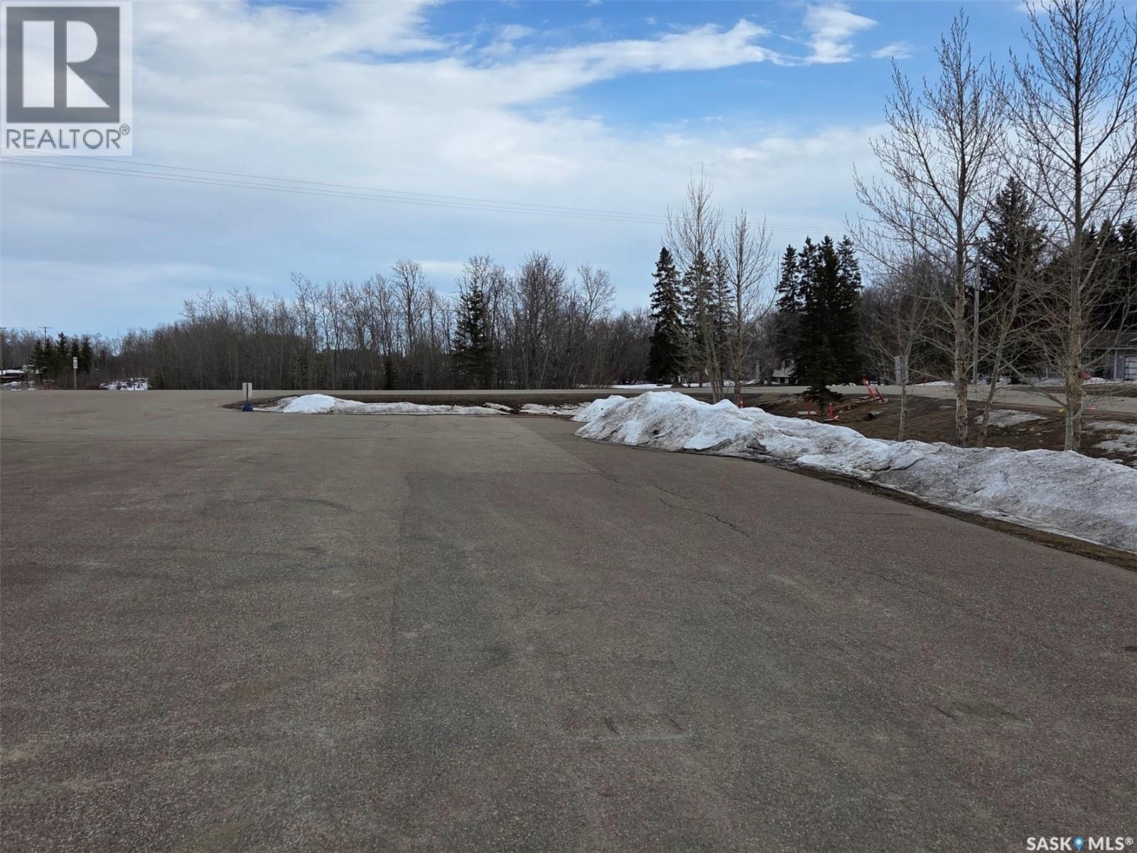 204 Railway Avenue S, Middle Lake, SK