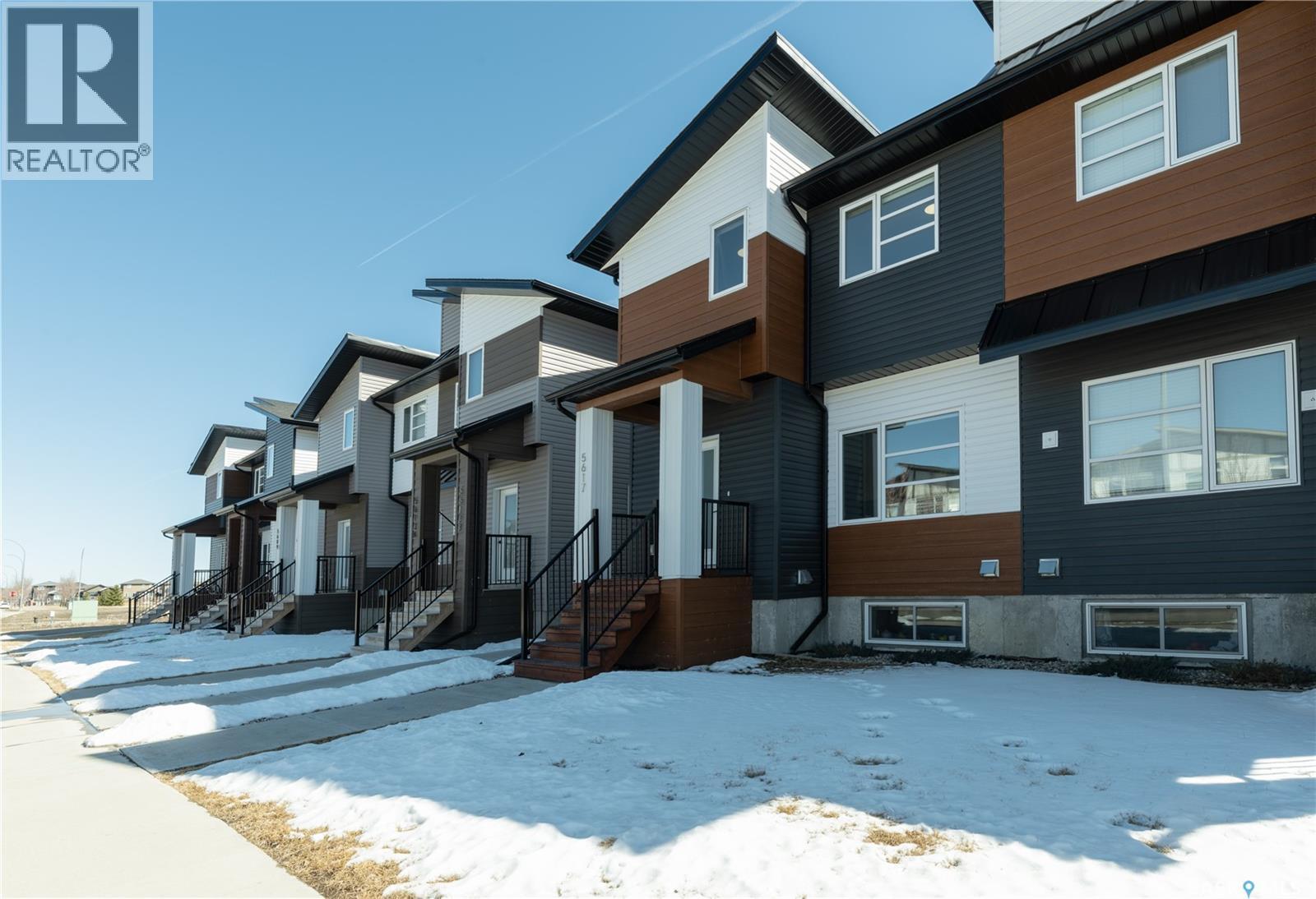 5617 Tutor Way, Regina, SK - Outdoor With Facade