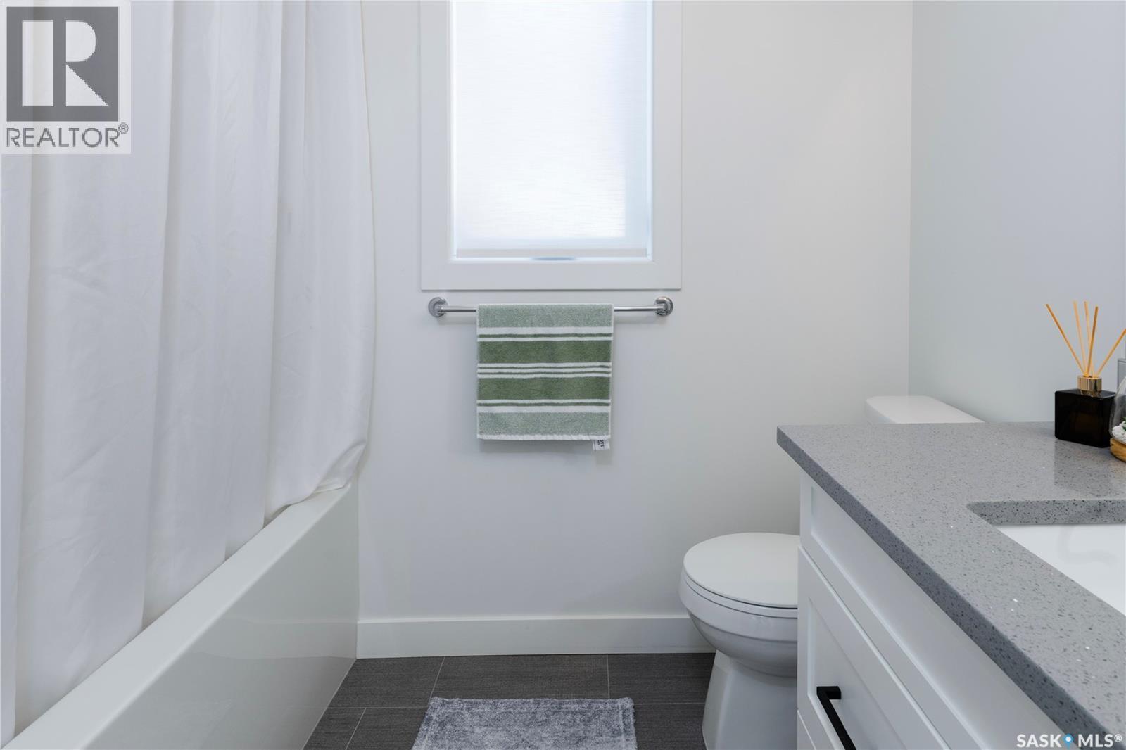 5617 Tutor Way, Regina, SK - Indoor Photo Showing Bathroom