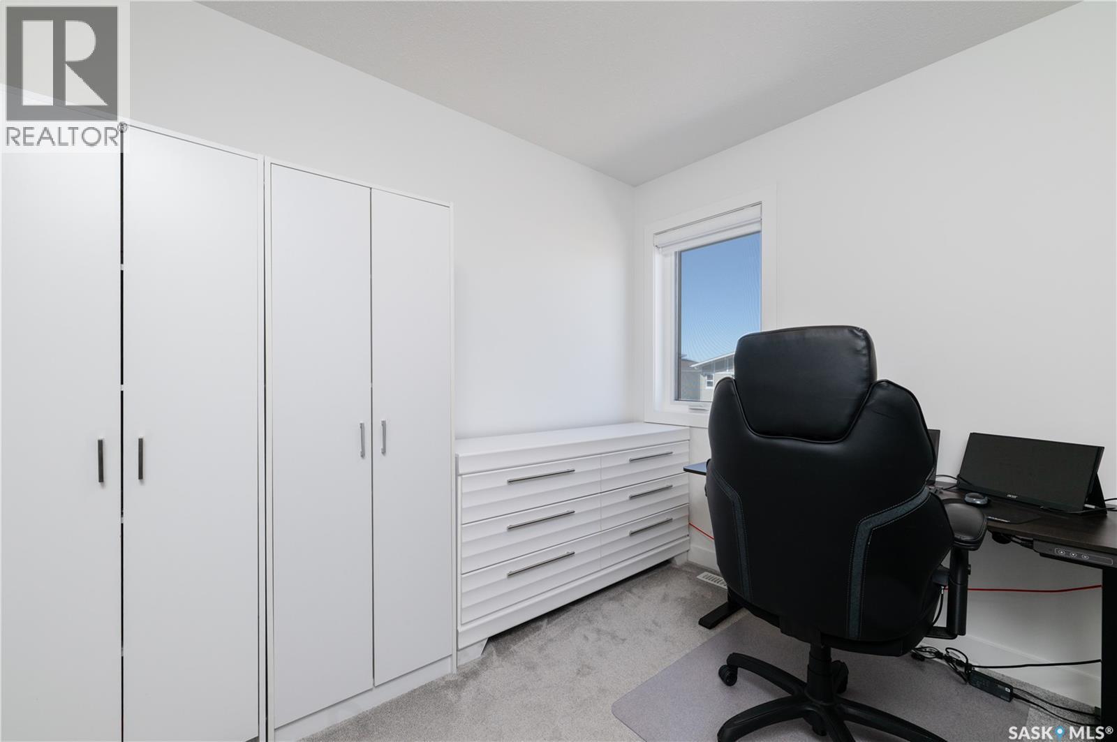5617 Tutor Way, Regina, SK - Indoor Photo Showing Office