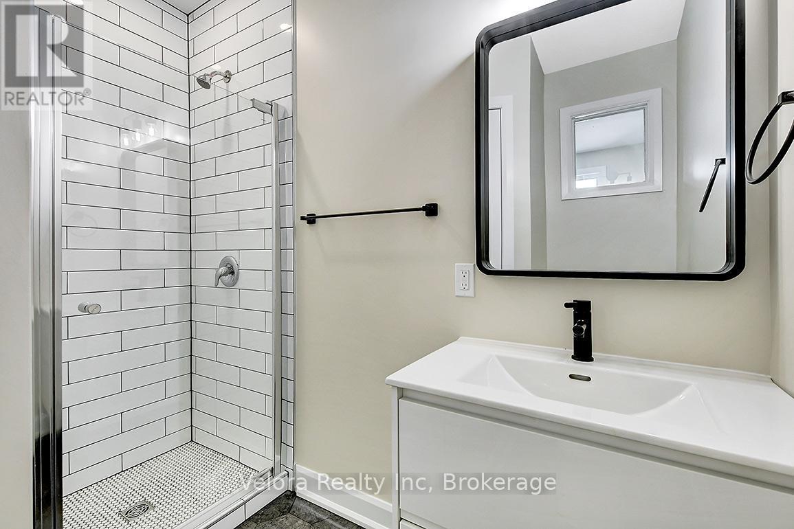 301 Zephyr Avenue, Ottawa, ON