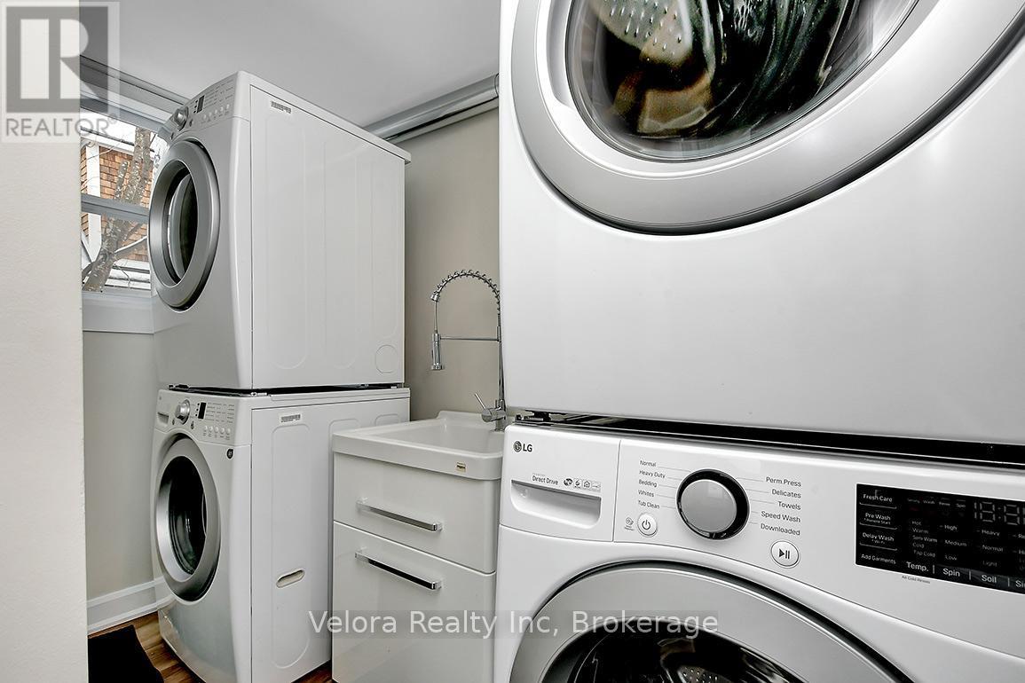 301 Zephyr Avenue, Ottawa, ON
