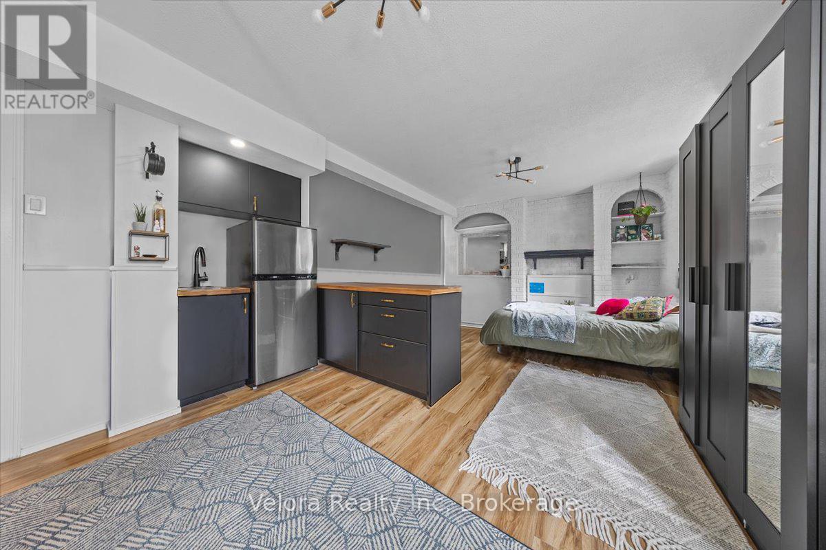 301 Zephyr Avenue, Ottawa, ON