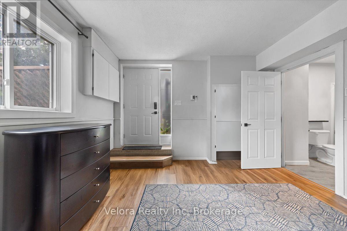 301 Zephyr Avenue, Ottawa, ON