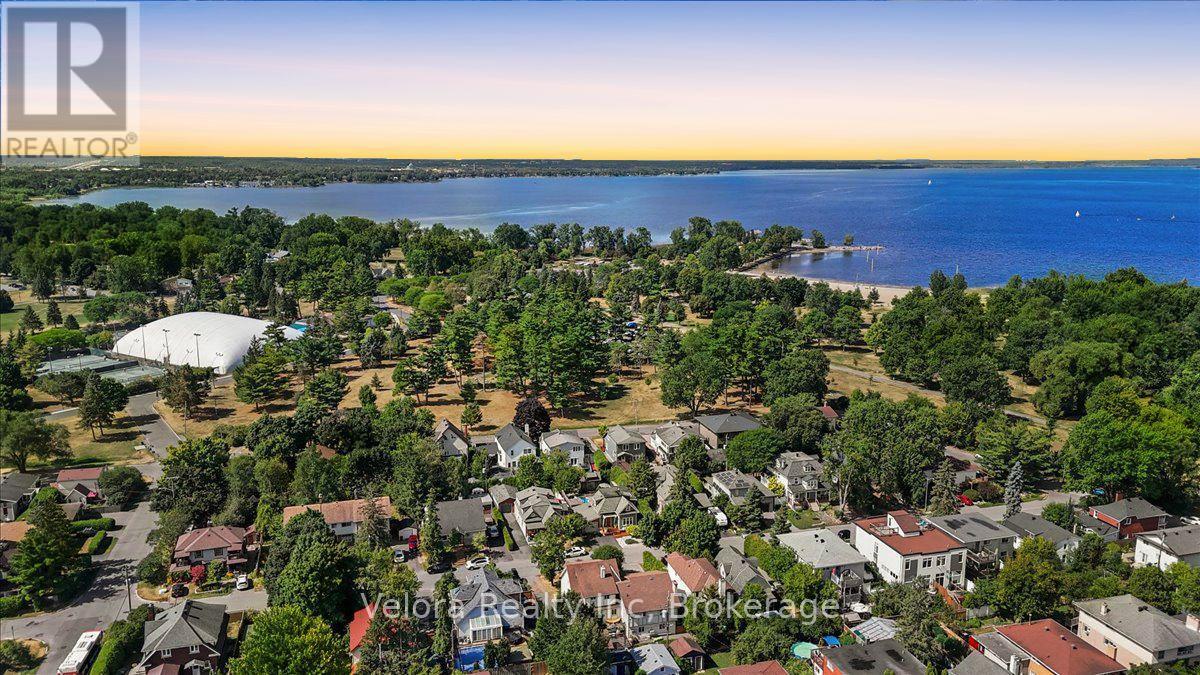 301 Zephyr Avenue, Ottawa, ON