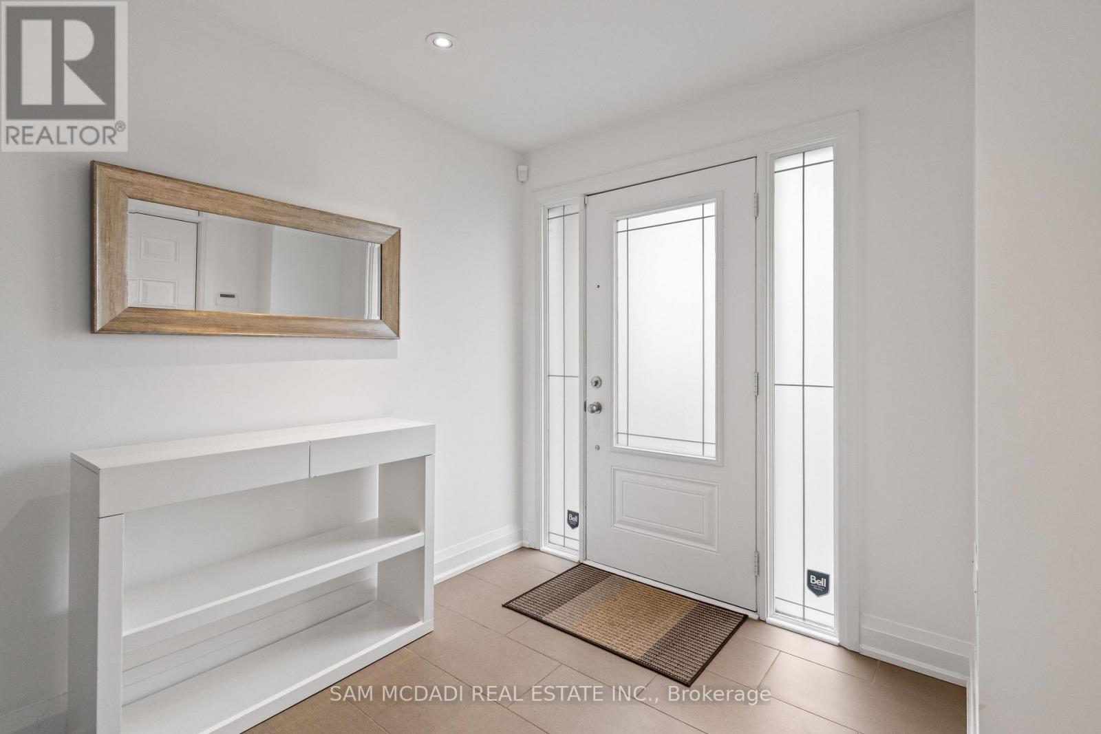 1067 Shaw Drive, Mississauga, ON - Indoor Photo Showing Other Room