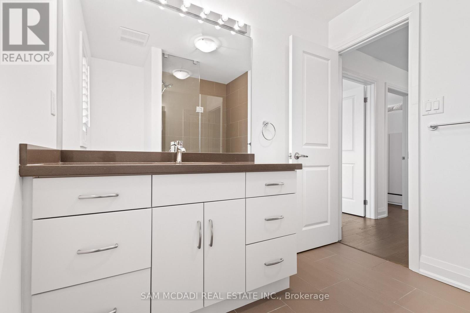 1067 Shaw Drive, Mississauga, ON - Indoor Photo Showing Bathroom