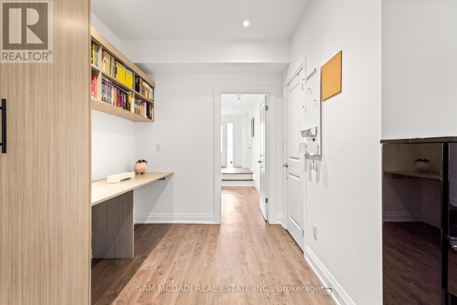 1067 Shaw Drive, Mississauga, ON - Indoor Photo Showing Other Room