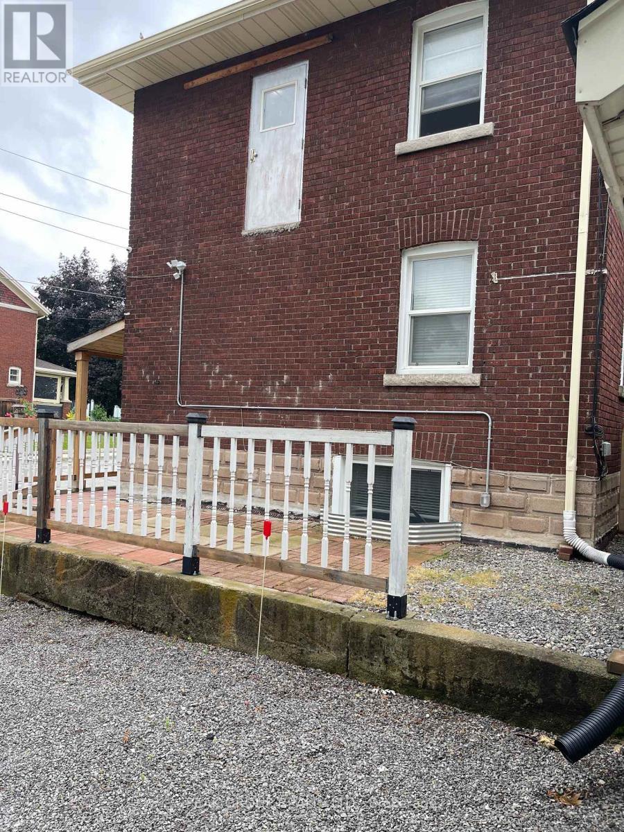 4961 - 4963 Armoury Street, Niagara Falls (Cherrywood), ON - Outdoor With Exterior