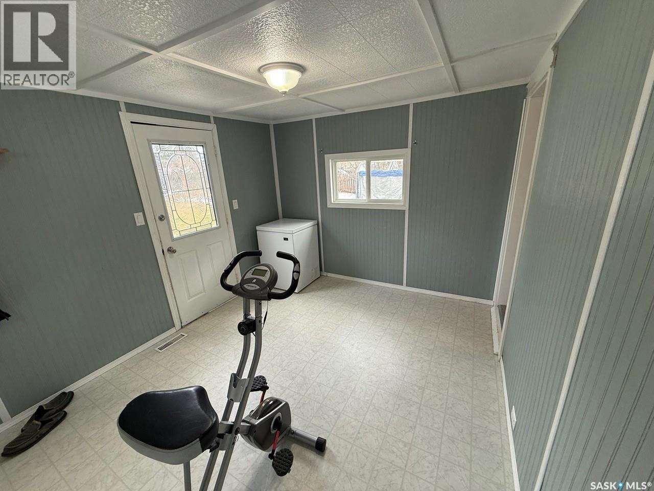 350 1St Street E, Meota, SK