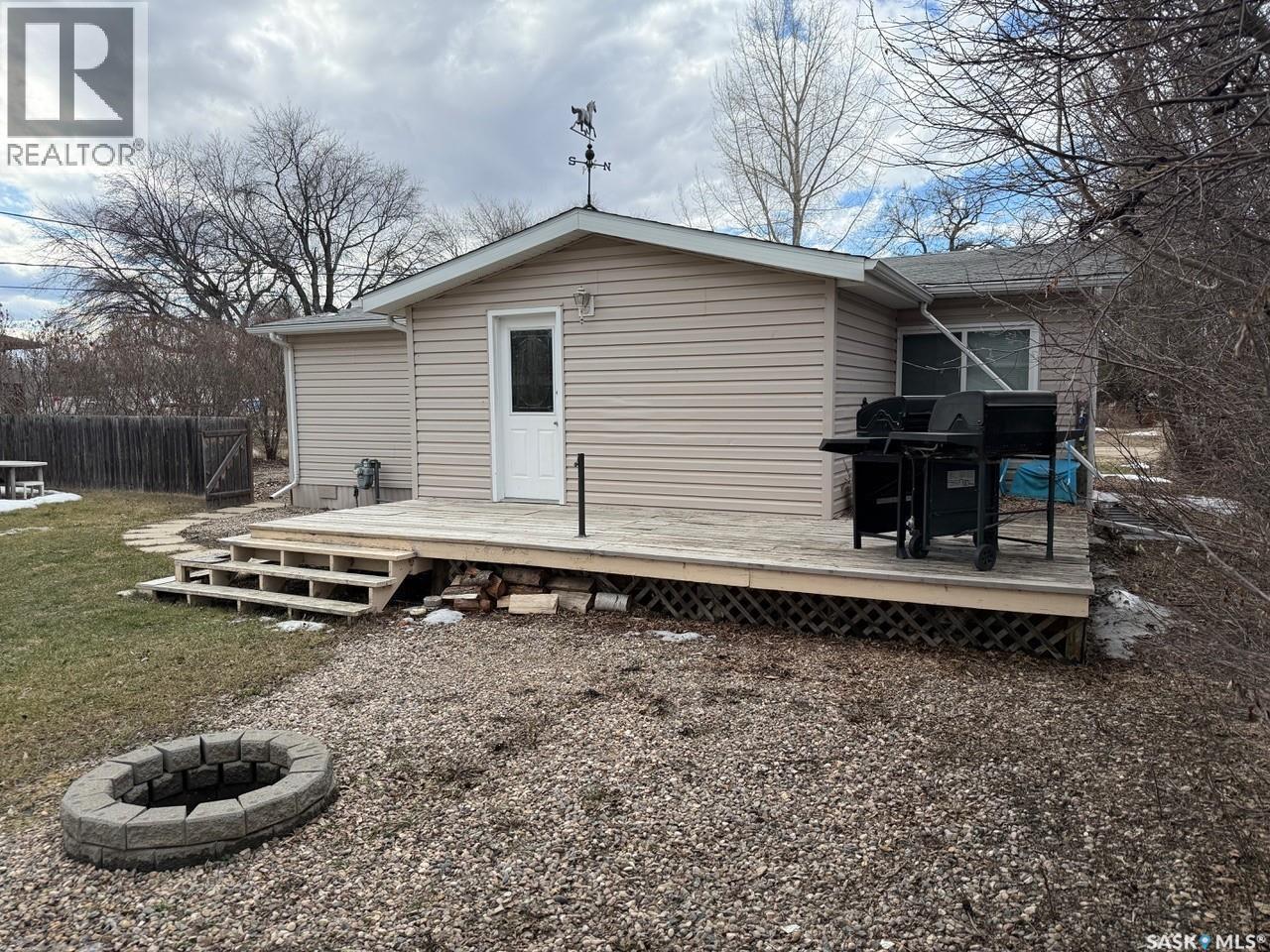 350 1St Street E, Meota, SK