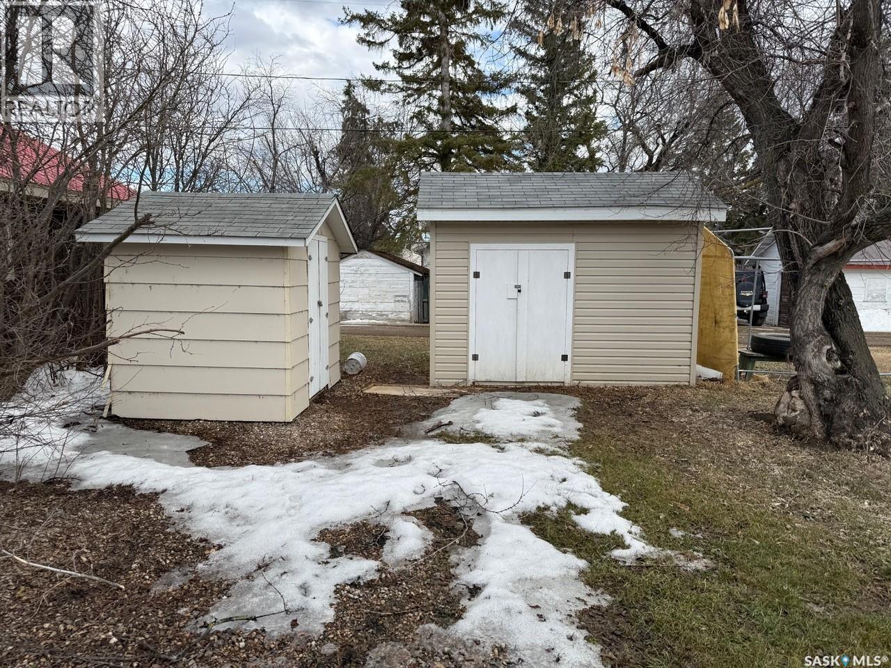350 1St Street E, Meota, SK