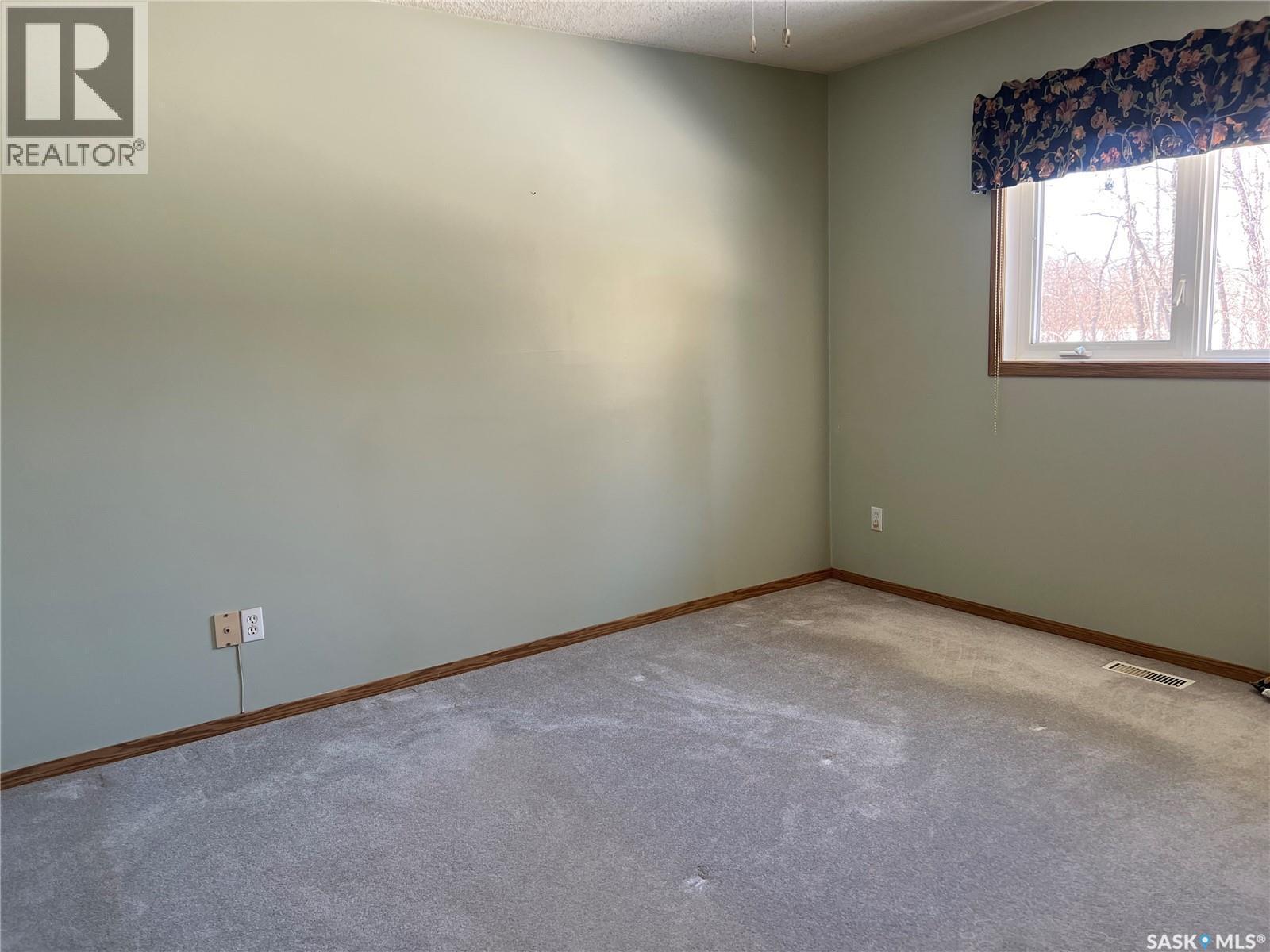 Serhan Acreage, Porcupine Rm No. 395, SK - Indoor Photo Showing Other Room