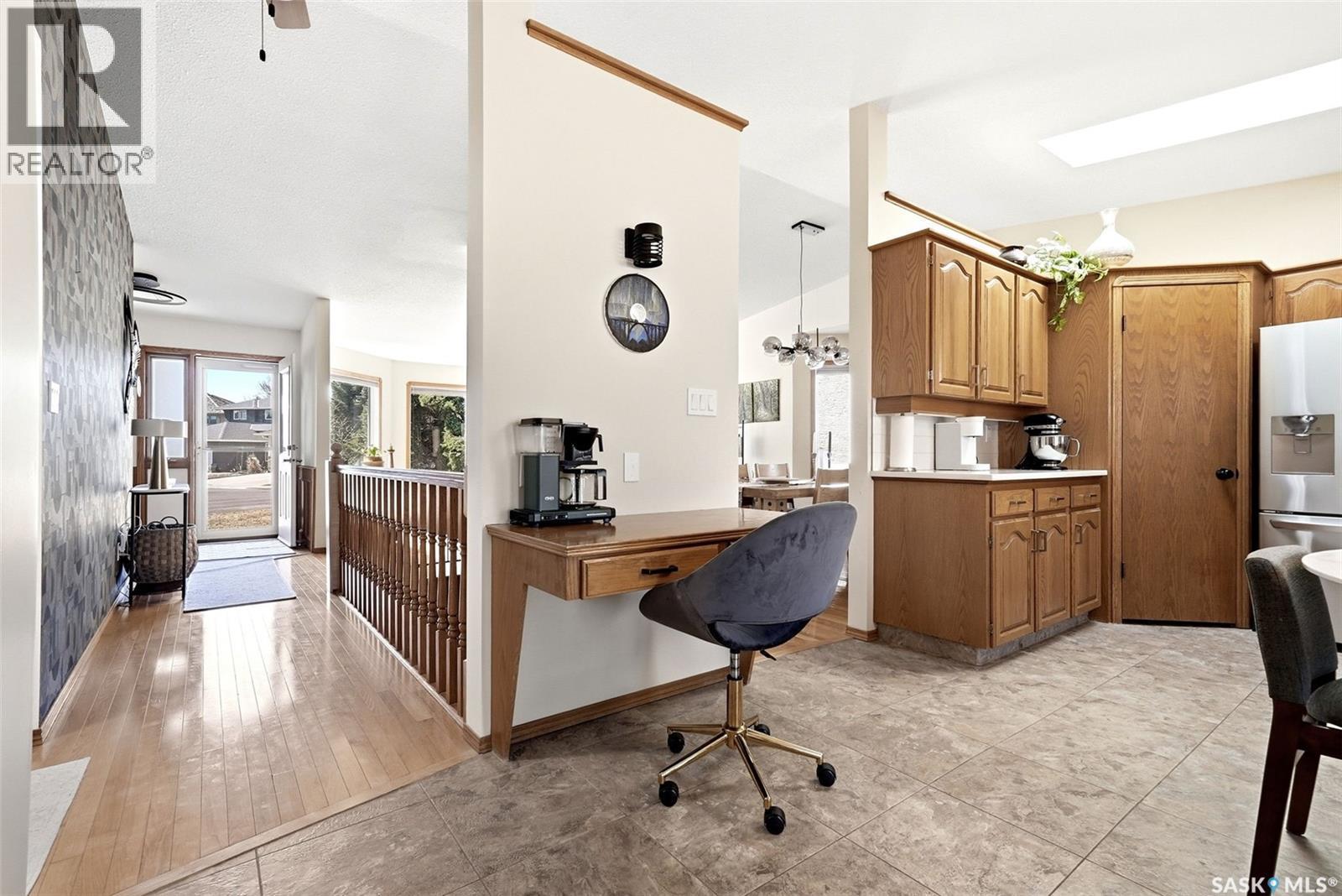 3524 Canterbury Place E, Regina, SK - Indoor