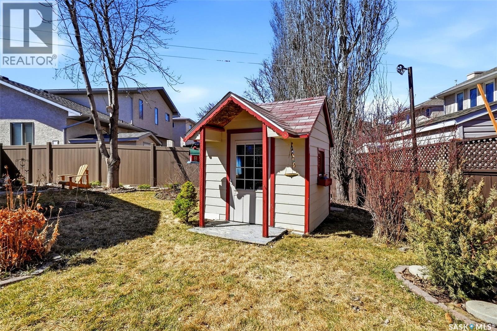 3524 Canterbury Place E, Regina, SK - Outdoor