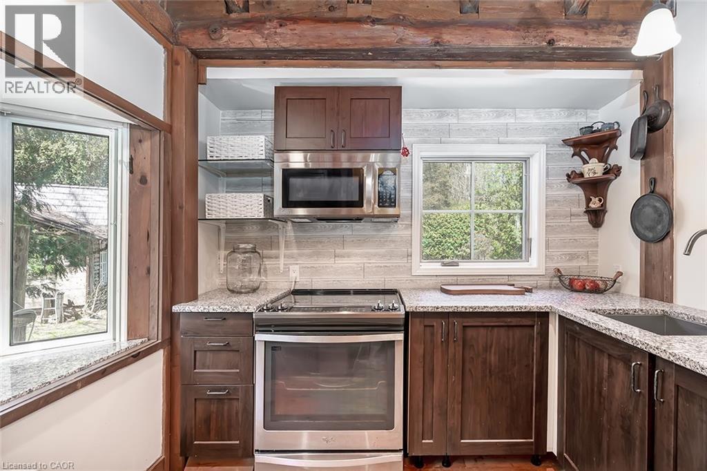 6099 Cedar Grove, Burlington, ON - Indoor Photo Showing Kitchen