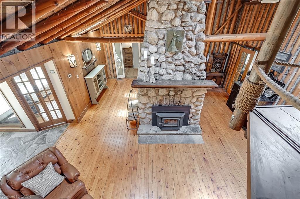 6099 Cedar Grove, Burlington, ON - Indoor Photo Showing Living Room With Fireplace