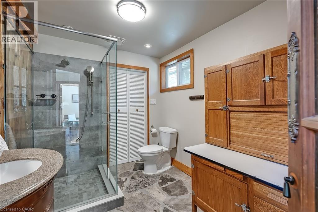 6099 Cedar Grove, Burlington, ON - Indoor Photo Showing Bathroom