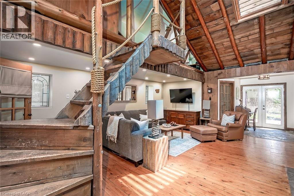 6099 Cedar Grove, Burlington, ON - Indoor