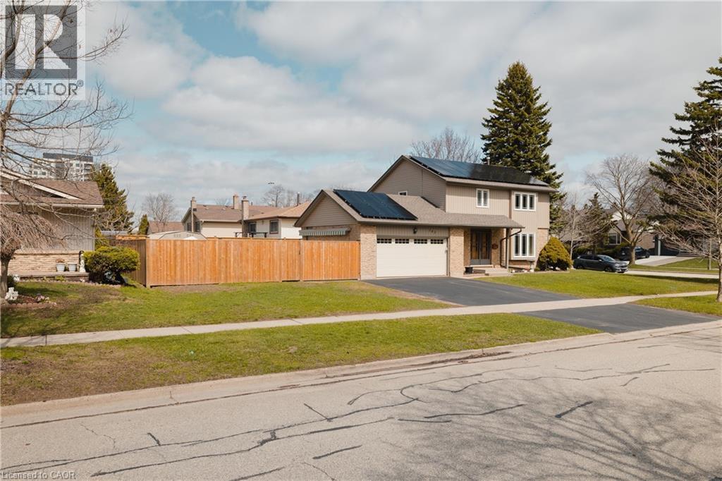 143 St Jerome Crescent, Kitchener, ON - Outdoor