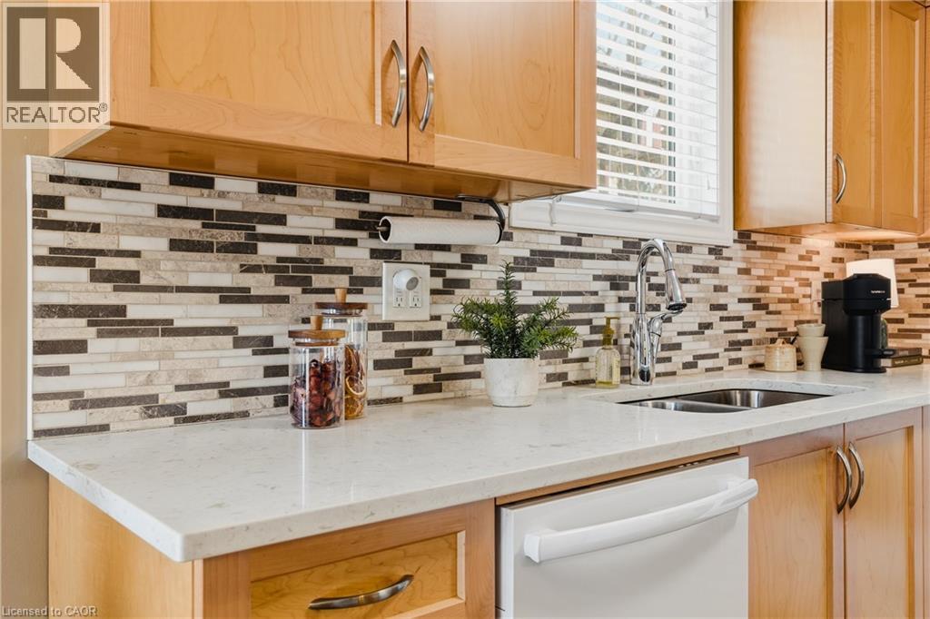 143 St Jerome Crescent, Kitchener, ON - Indoor Photo Showing Kitchen With Double Sink