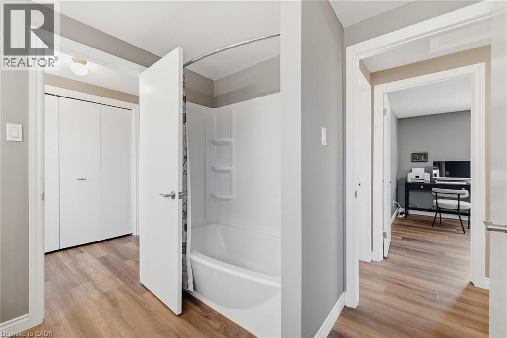 143 St Jerome Crescent, Kitchener, ON - Indoor