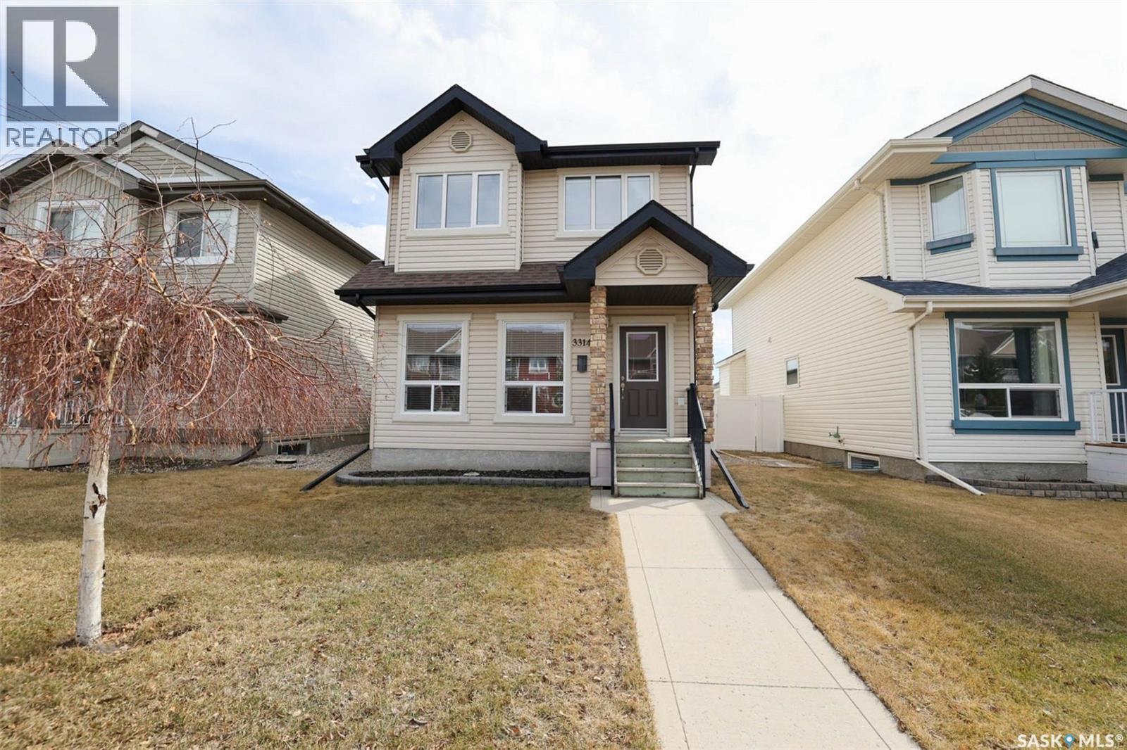 3314 Green Moss Lane, Regina, SK - Outdoor With Facade