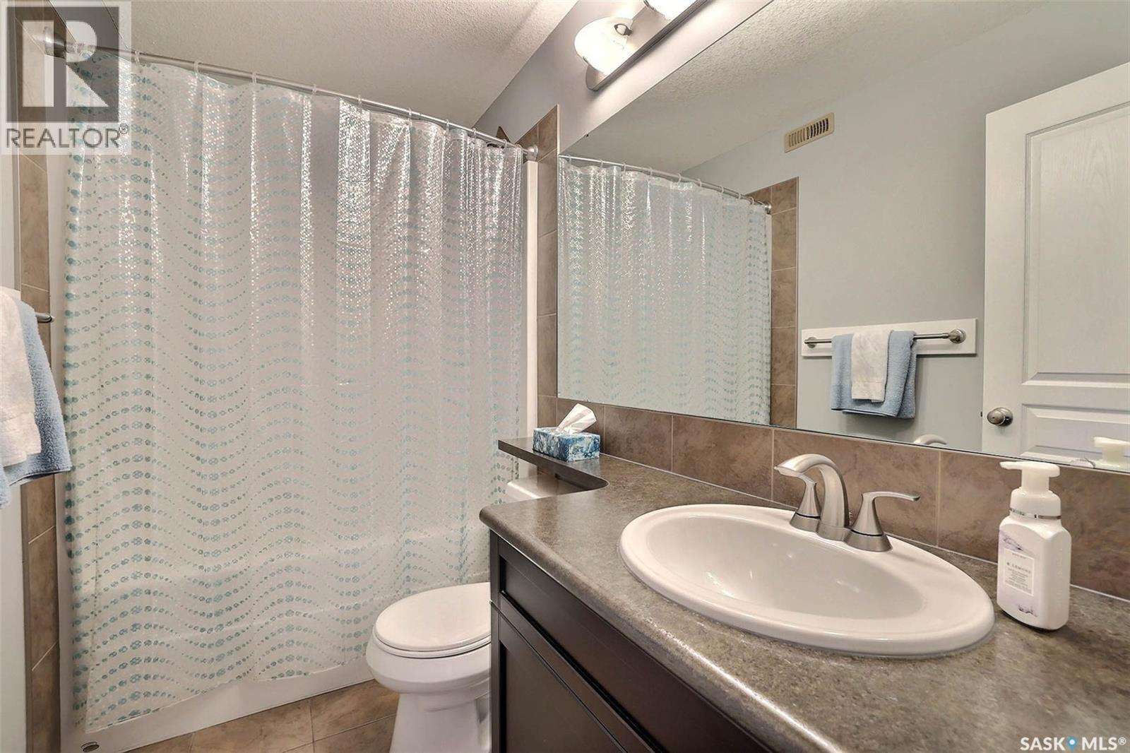 3314 Green Moss Lane, Regina, SK - Indoor Photo Showing Bathroom