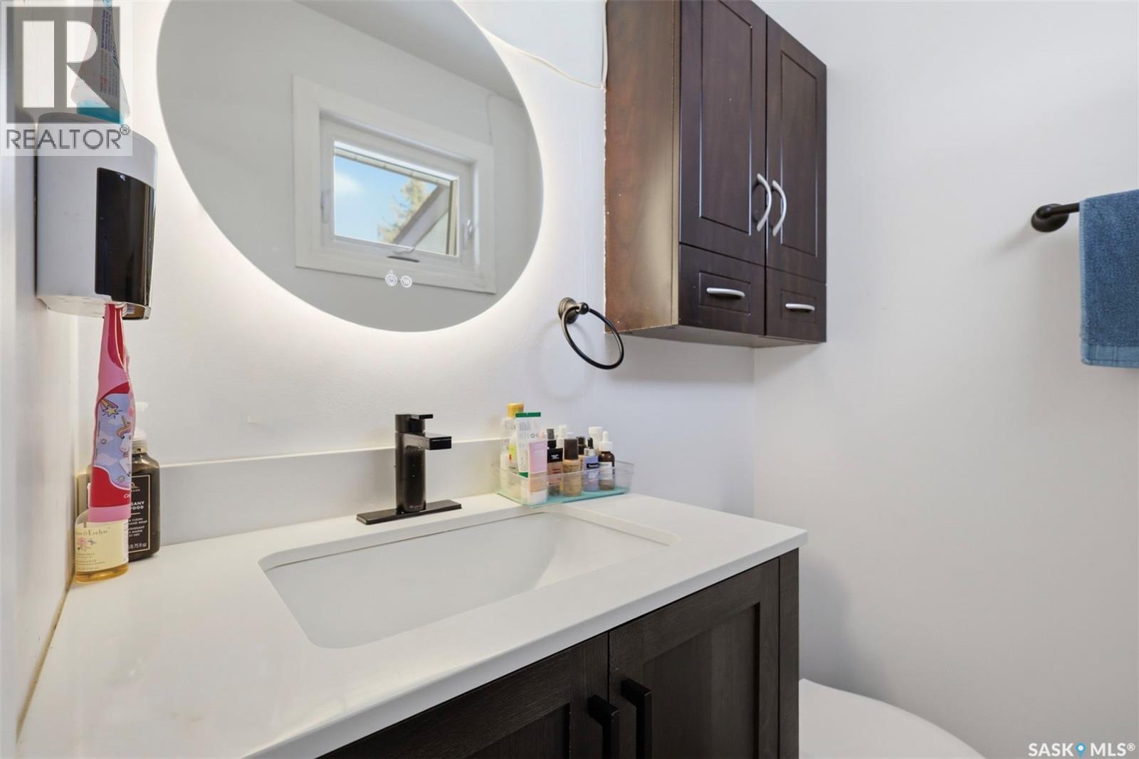 335 Avondale Road, Saskatoon, SK - Indoor Photo Showing Bathroom