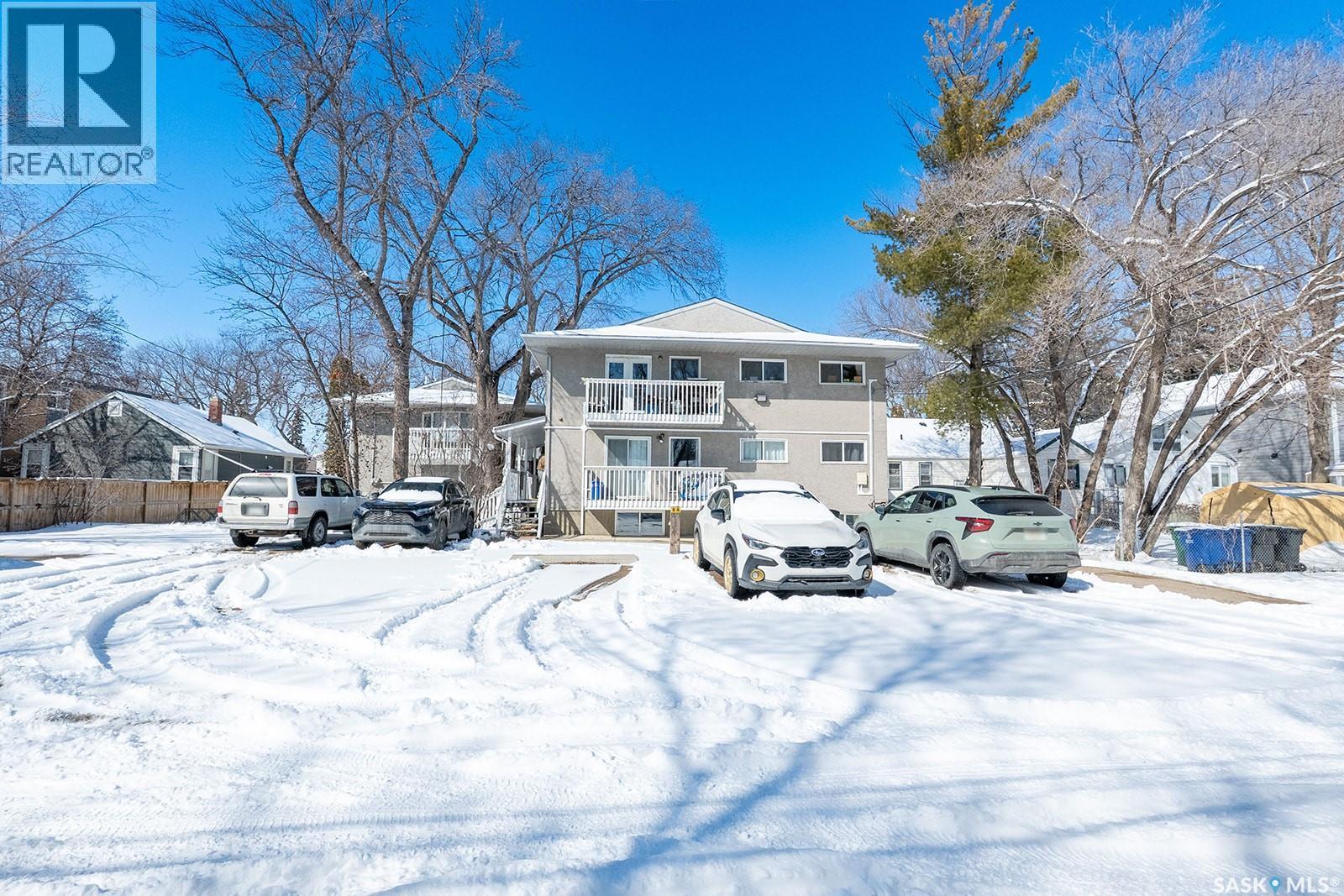 B 1014 Colony Street, Saskatoon, SK - Outdoor