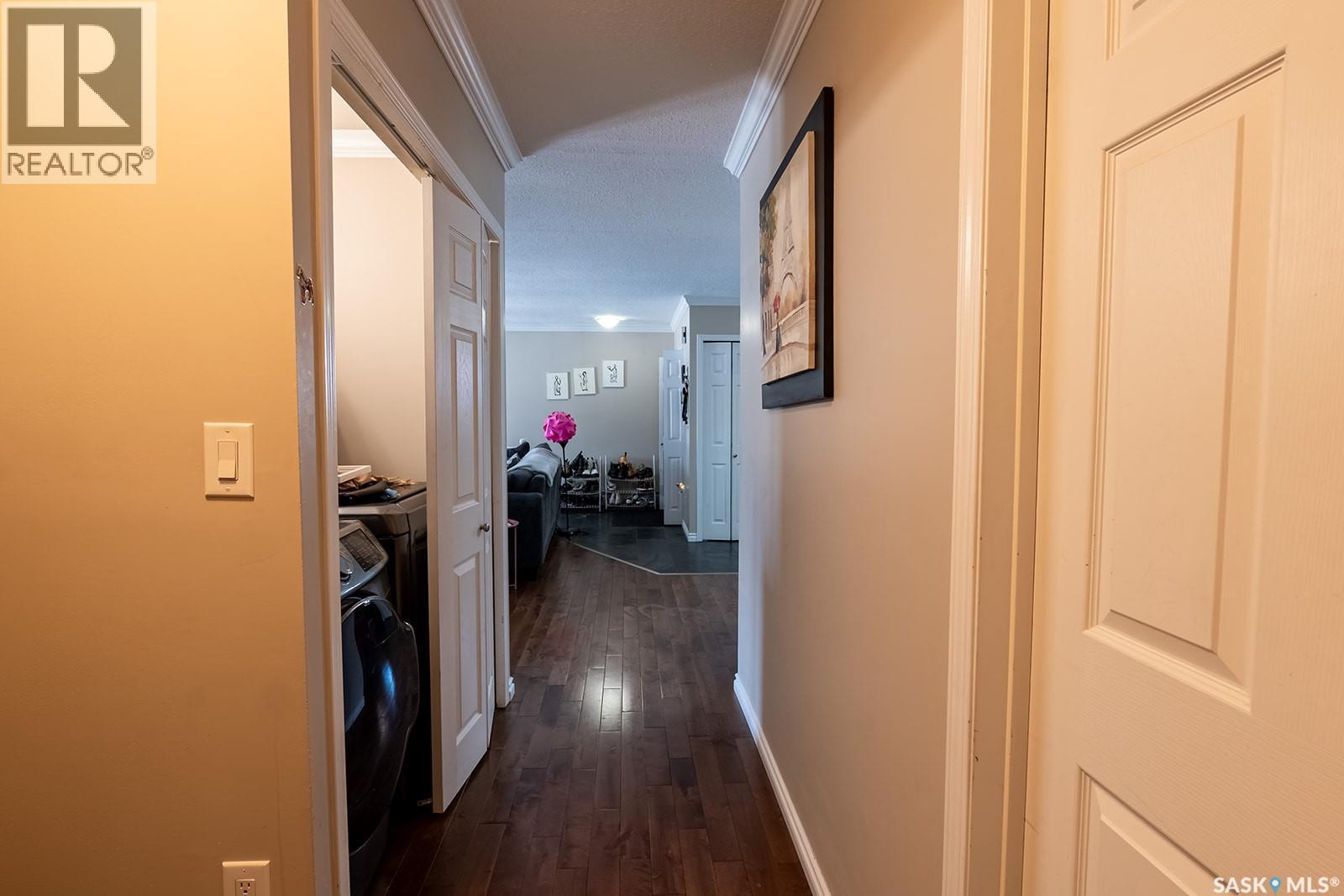 B 1014 Colony Street, Saskatoon, SK - Indoor Photo Showing Other Room