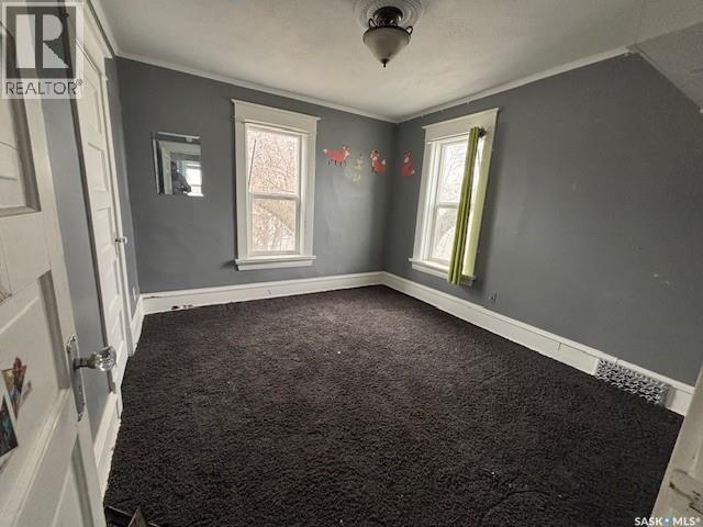 617 Bison Avenue, Weyburn, SK - Indoor Photo Showing Other Room