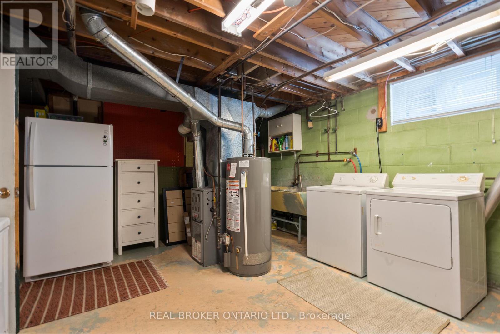 20 Cardinal Drive, Hamilton, ON - Indoor Photo Showing Laundry Room