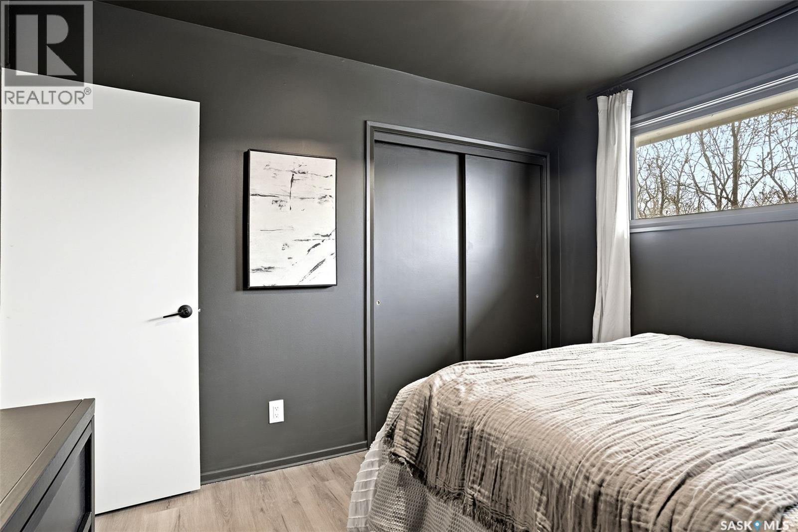 3814 25Th Avenue, Regina, SK - Indoor Photo Showing Bedroom