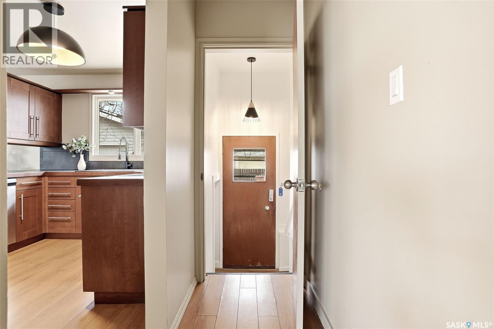 3814 25Th Avenue, Regina, SK - Indoor