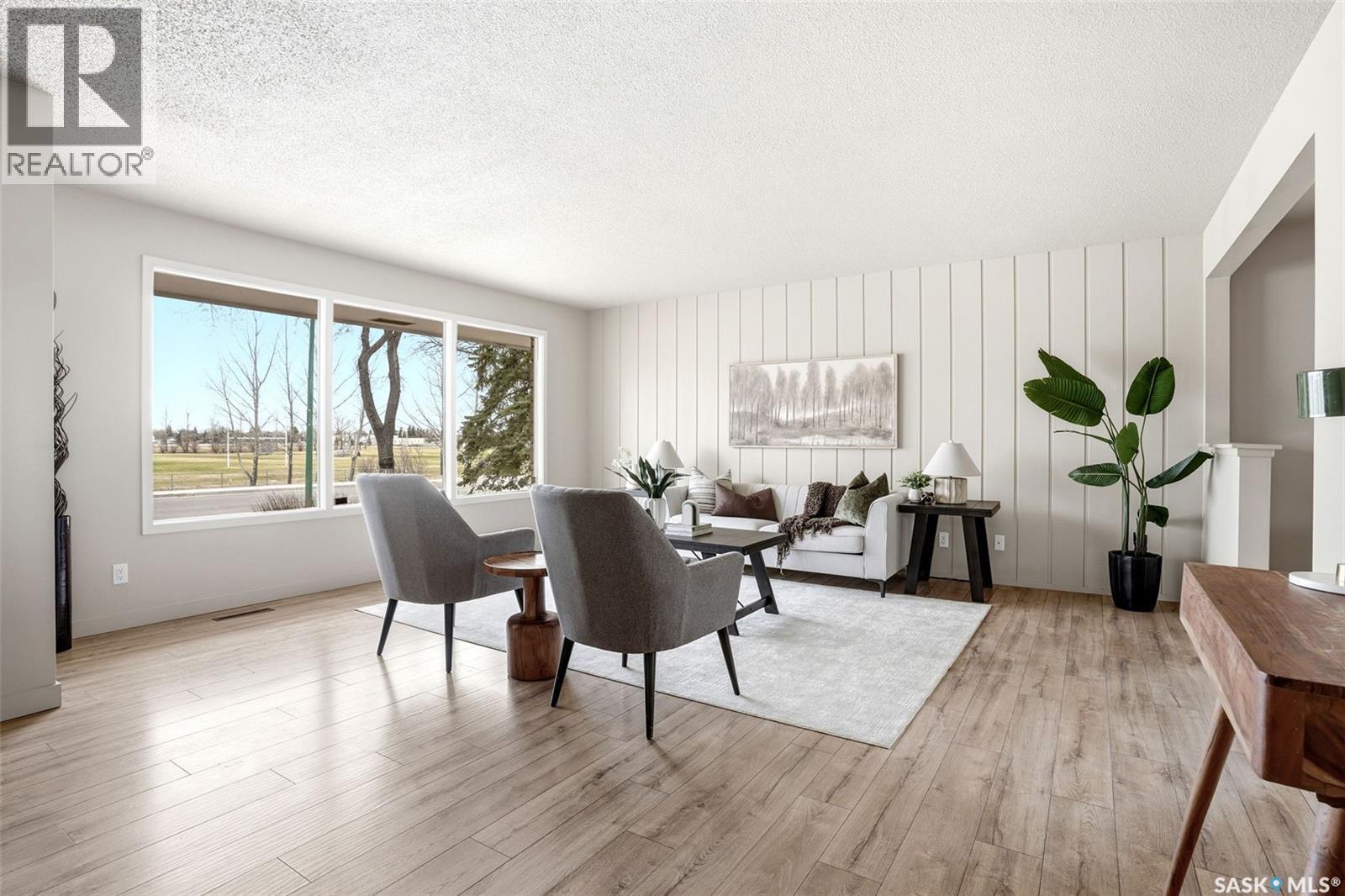 3814 25Th Avenue, Regina, SK - Indoor