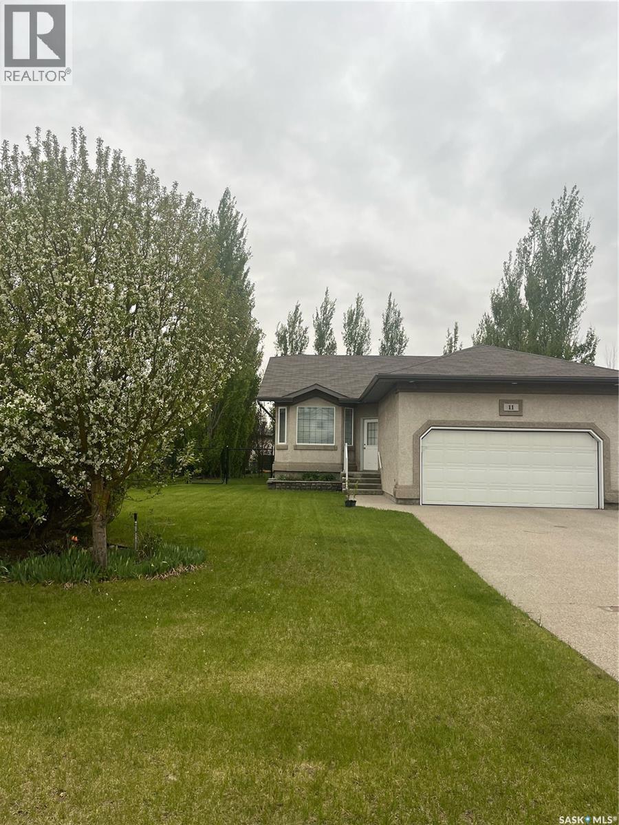 11 Fairway Crescent, White City, SK - Outdoor
