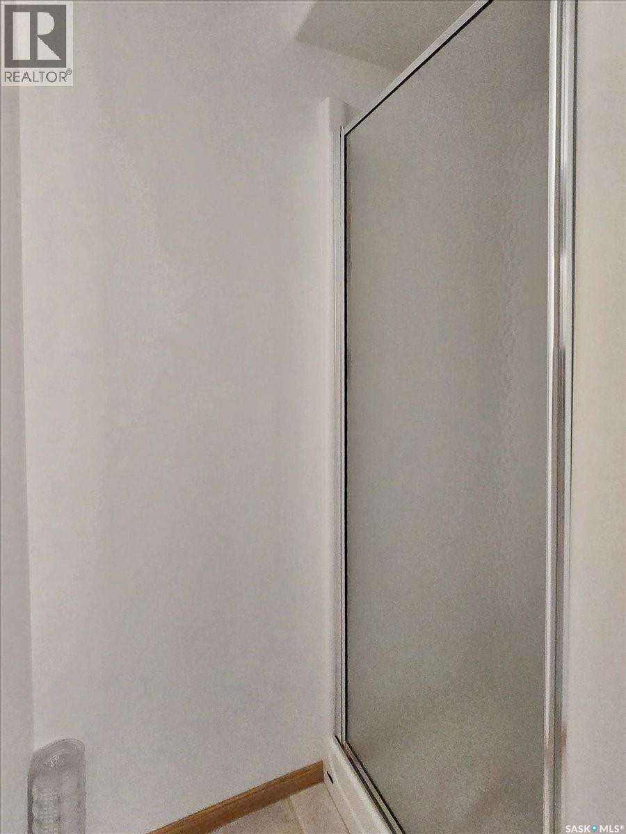 4 Crystal Villa, Warman, SK - Indoor