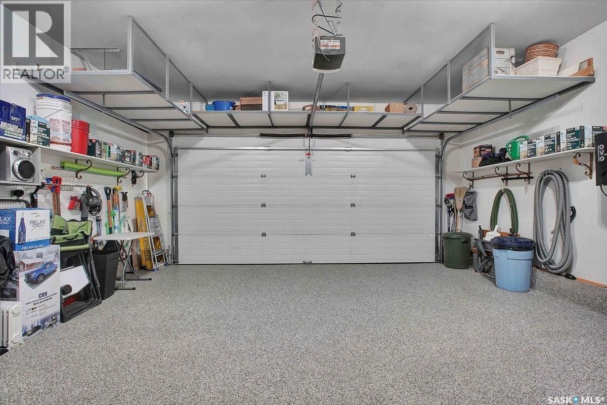 4 Crystal Villa, Warman, SK - Indoor Photo Showing Garage